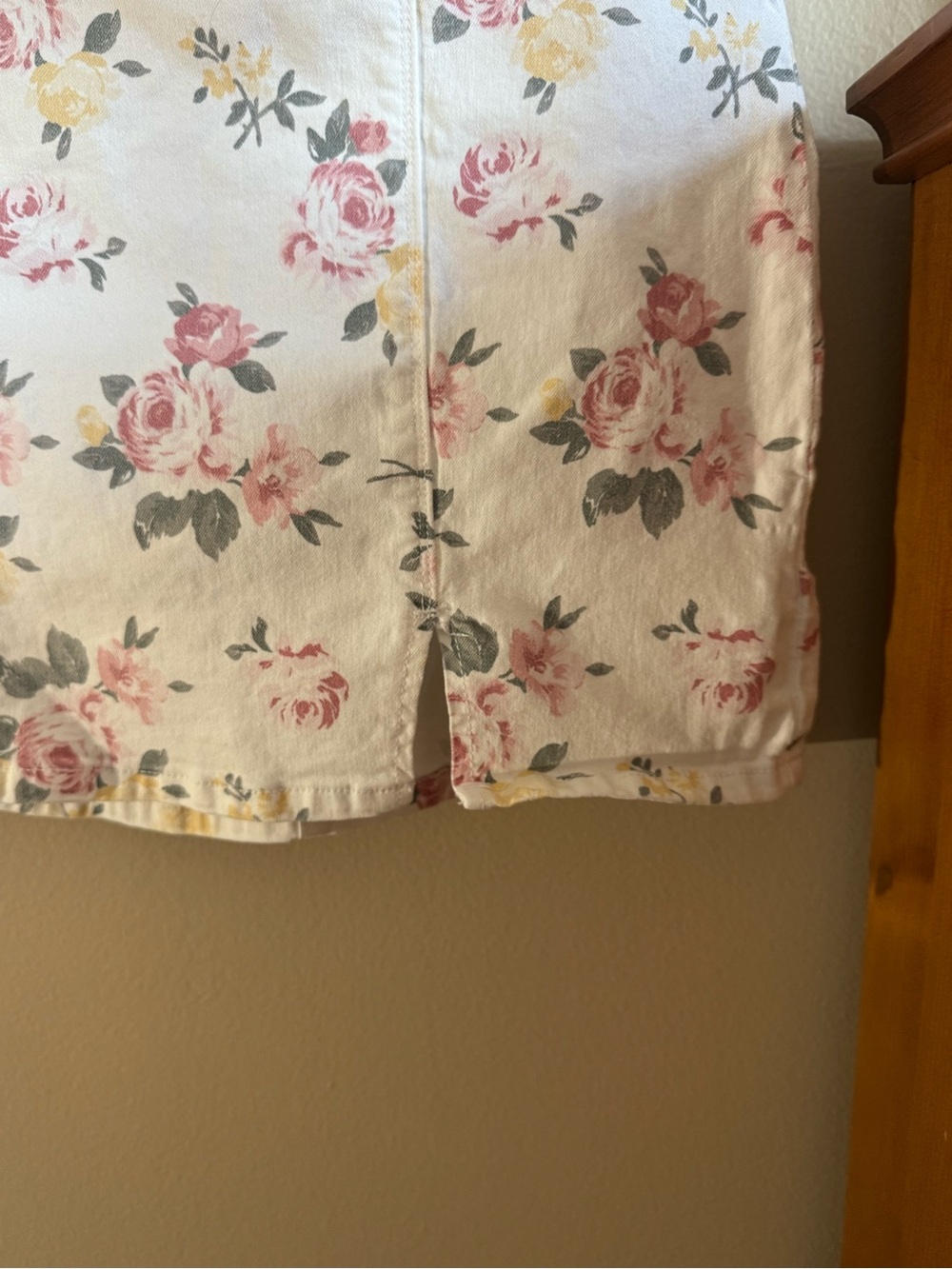 Hollister Floral Denim Mini Dress White Pink Rose Print XS - Picture 7 of 8